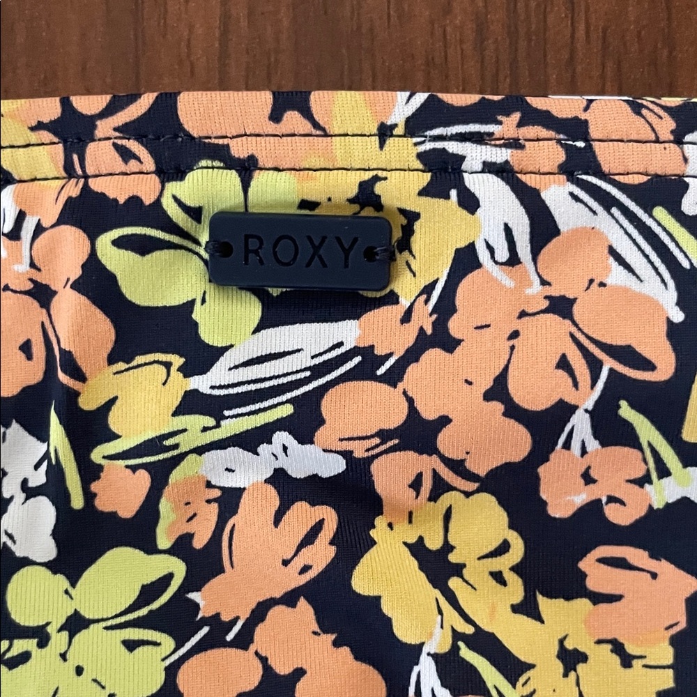 🏄‍♀️ Roxy Beach Classics Floral Moderate Bikini Bottom | Size M | NWT - Picture 4 of 7